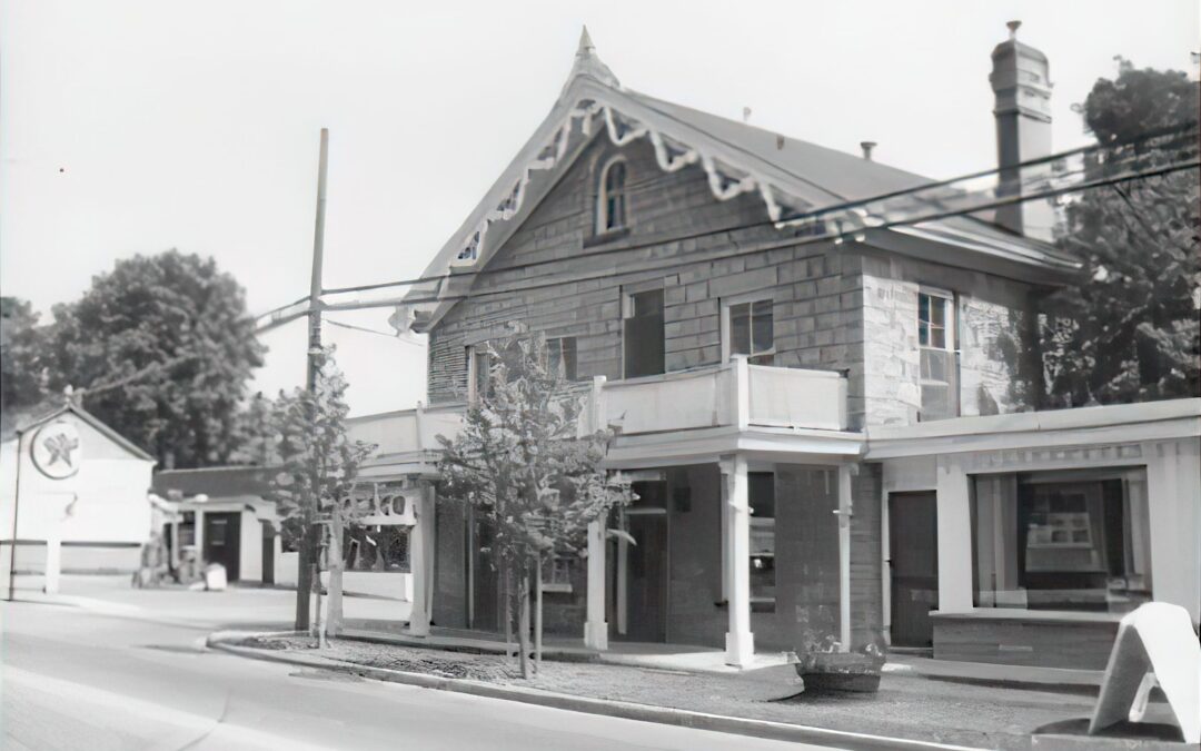 Hotel on the south-west corner of Wilson Street East